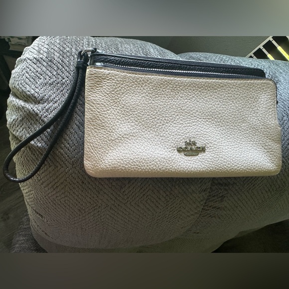 Coach wallet - Picture 1 of 4